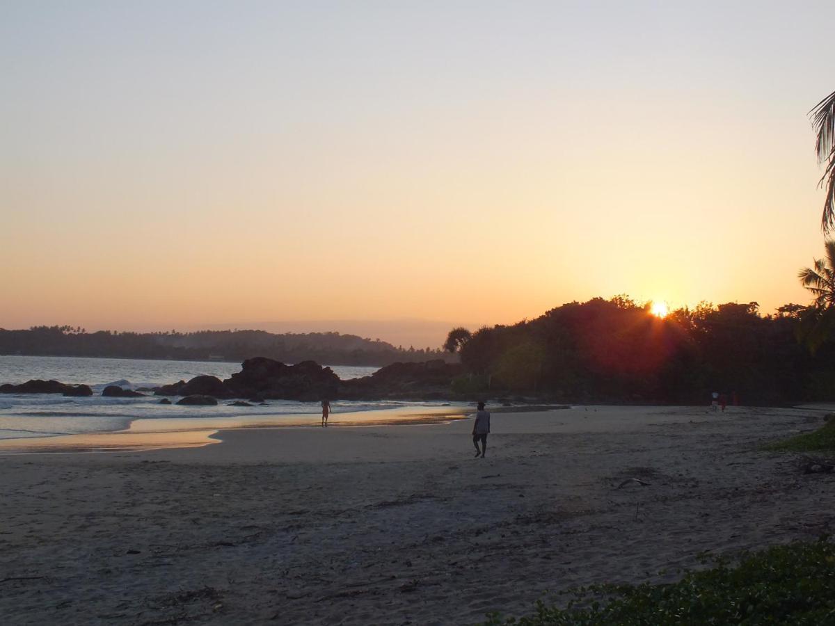 Abraham Beach House แทนกาลเล ภายนอก รูปภาพ